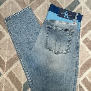 Calvin Klein Jeans Men’s Light Blue Straight-Leg Denim